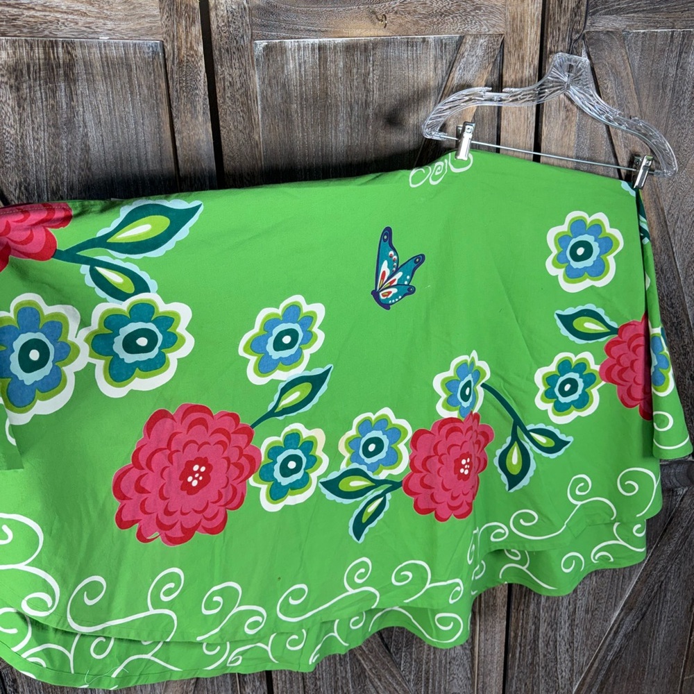 Tag Round Picnic Table Tablecloth - Picture 2 of 5